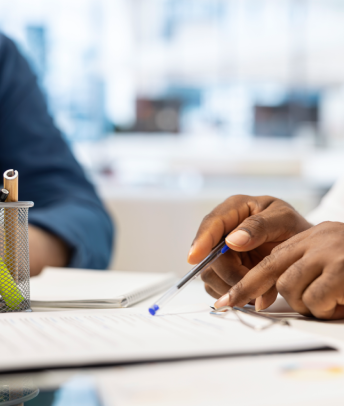 pannel reviewing documents